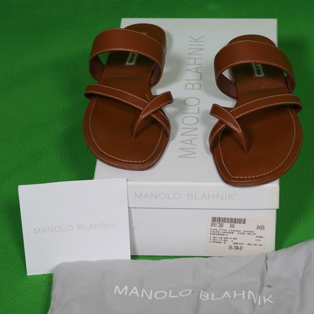 Manolo Blahnik Susa Flat Leather Sandals